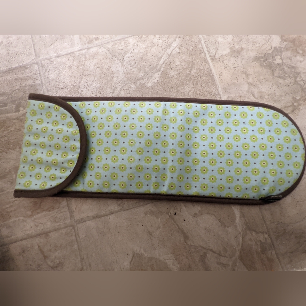 Thirty One gifts flat iron case